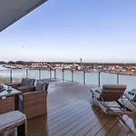Wellness With Parking By Renters Prestige Διαμέρισμα