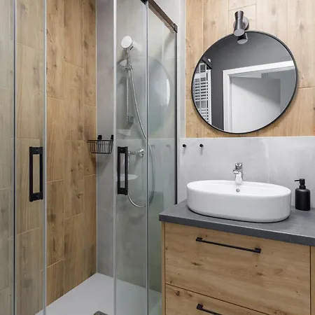 Wellness With Parking By Renters Prestige Apartman Dziwnów