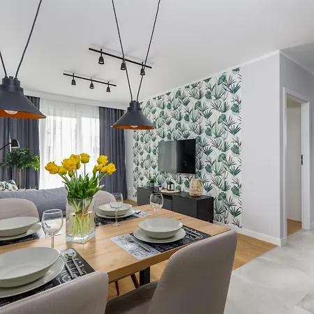 Wellness With Parking By Renters Prestige Apartman *