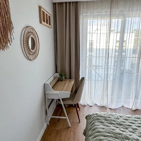 Wellness With Parking By Renters Prestige Apartman