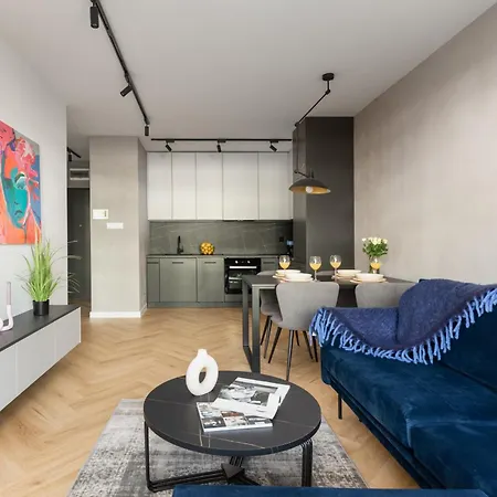 Apartman Wellness With Parking By Renters Prestige