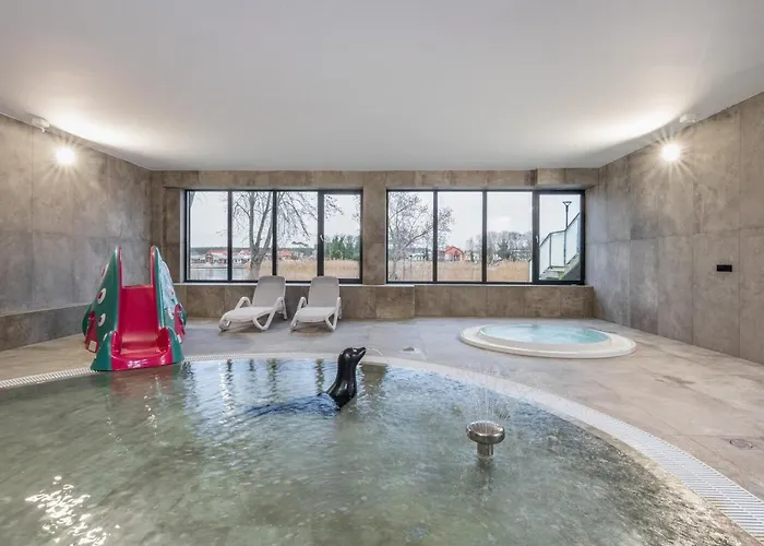 Wellness With Parking By Renters Prestige Apartment *