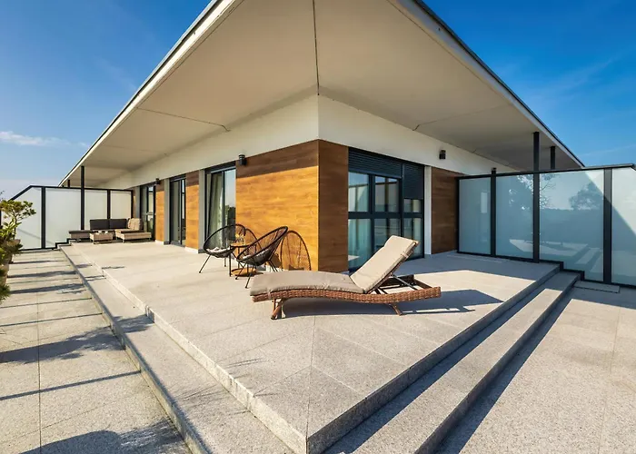 Wellness With Parking By Renters Prestige